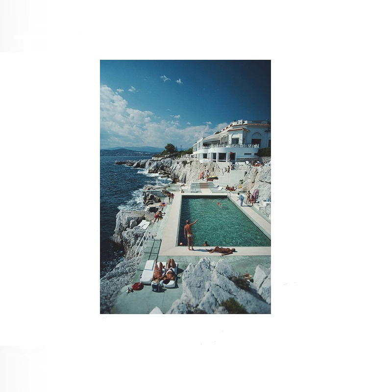 Retro Poolside Host Luxury Lif – Luxury Lifestyle Picture recenzja i cena
